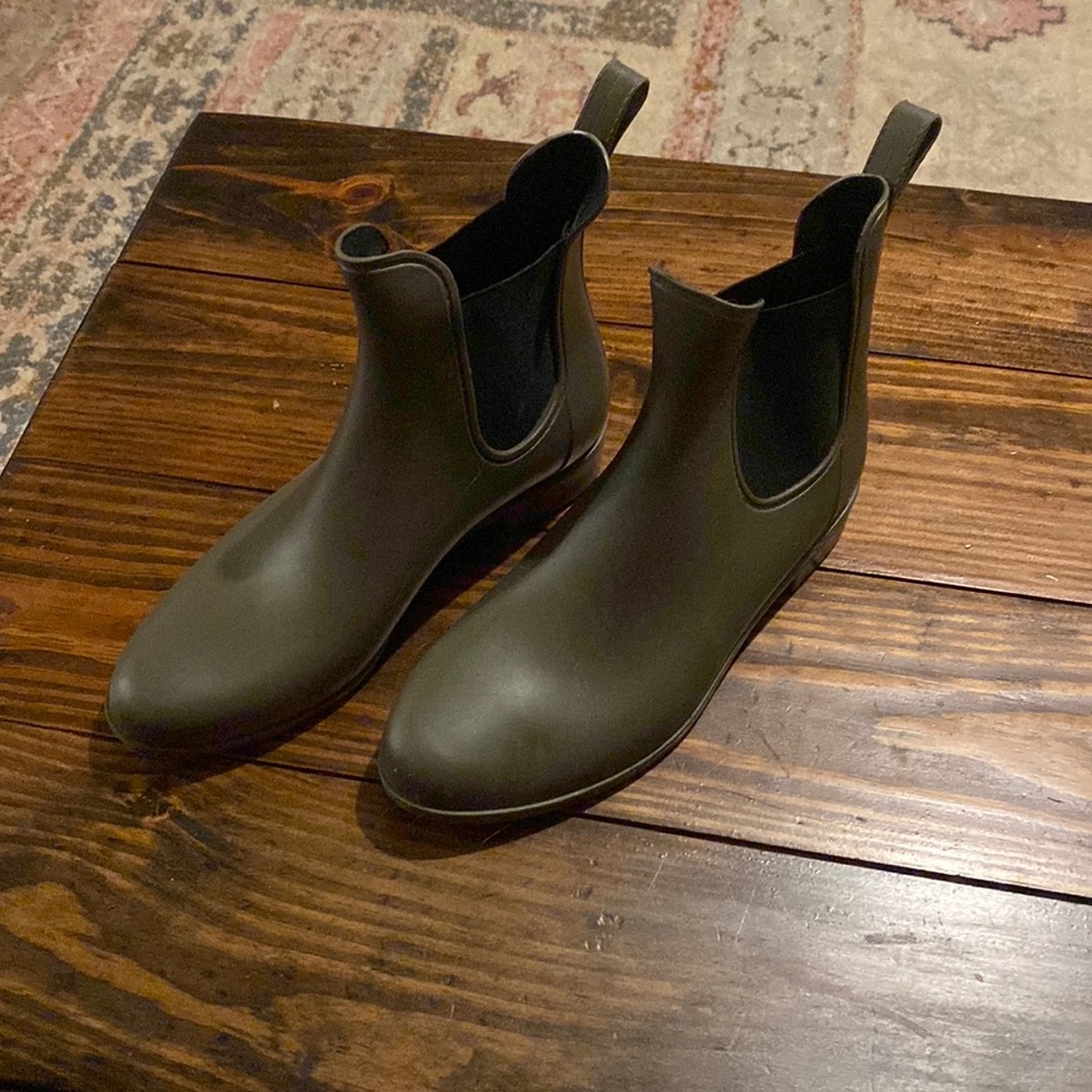 Ankle Rain Boots